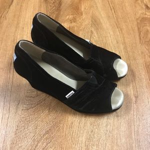 Toms peep toe black velvet pumps